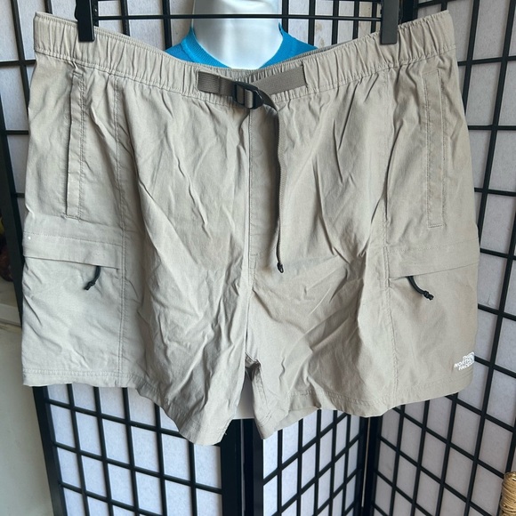 THE NORTH FACE Class V Mens Belted Shorts size XL in excellent condition - Picture 2 of 6